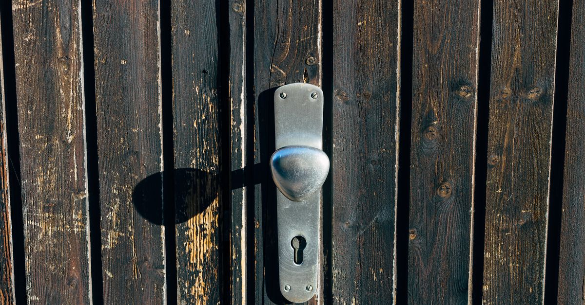 Door Knob Lock Replacement — Skokie Locksmith Chicago